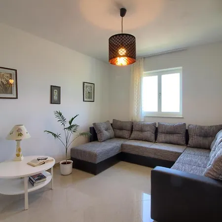 Marevista Villa *