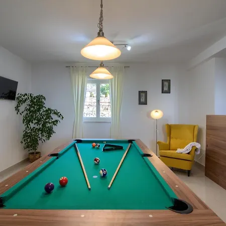 ヴィラ Beautiful Marevista With Sea View And Pool In Labin Near Rabac